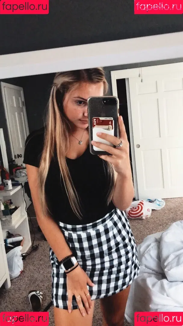 Leah Booth Onlyfans Photo Gallery 