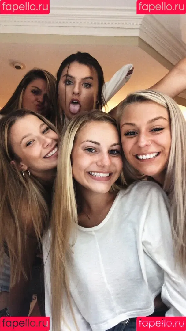 Leah Booth Onlyfans Photo Gallery 