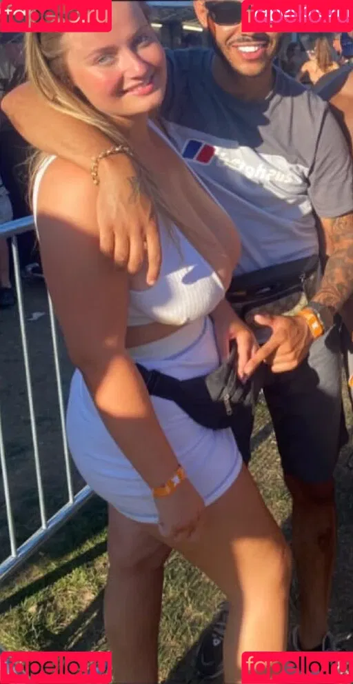 Leah Booth Onlyfans Photo Gallery 