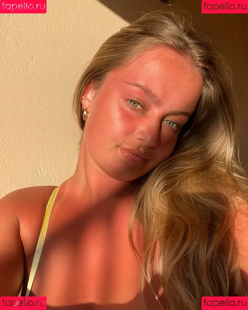 Leah Booth Onlyfans Photo Gallery 