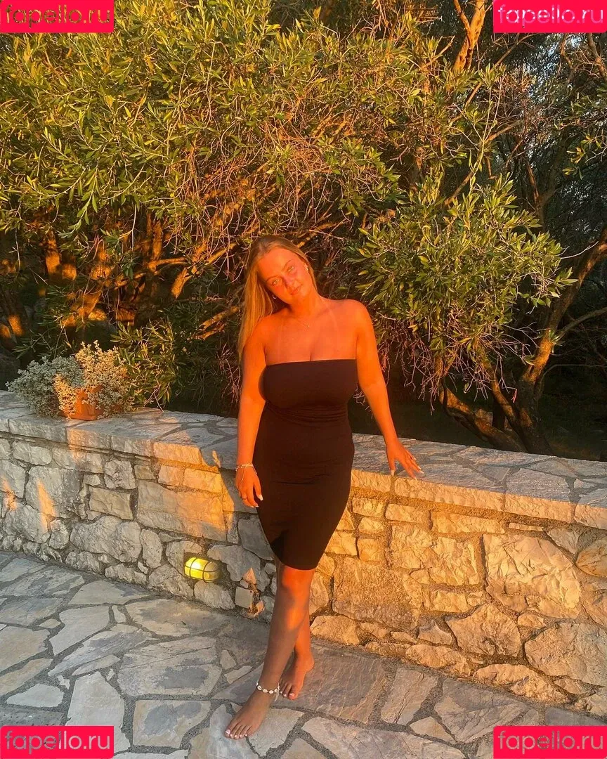 Leah Booth Onlyfans Photo Gallery 