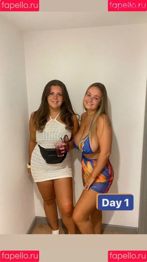 Leah Booth Onlyfans Photo Gallery 