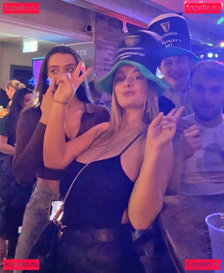 Leah Booth Onlyfans Photo Gallery 