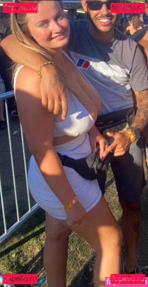 Leah Booth Onlyfans Photo Gallery 