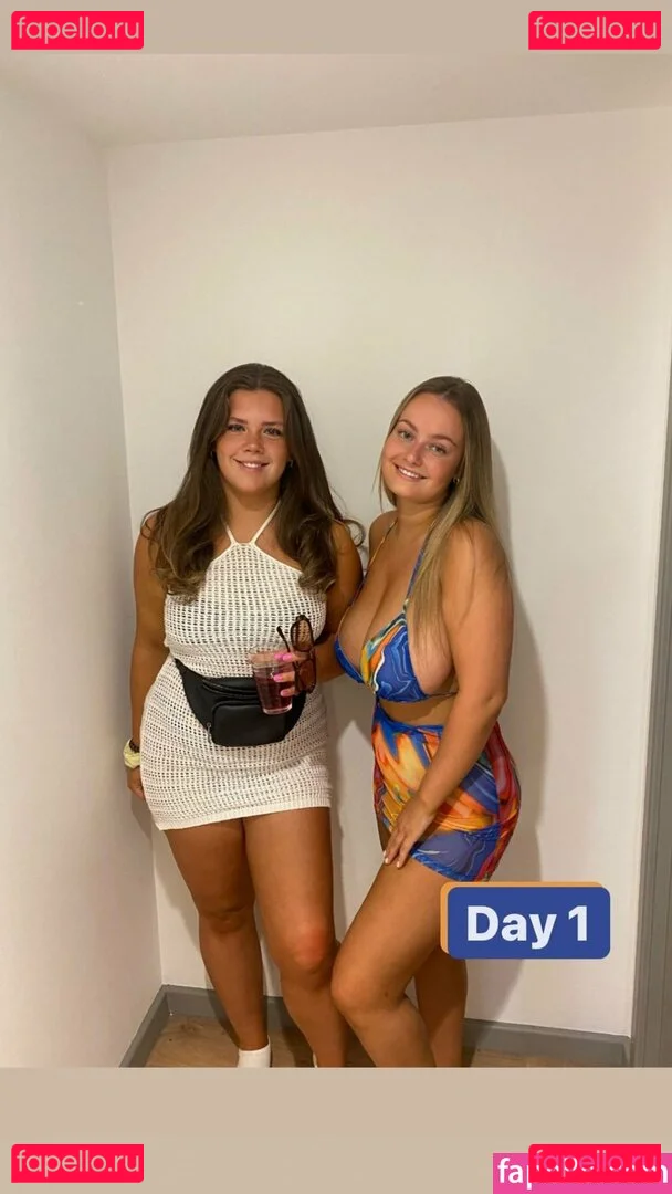 Leah Booth Onlyfans Photo Gallery 