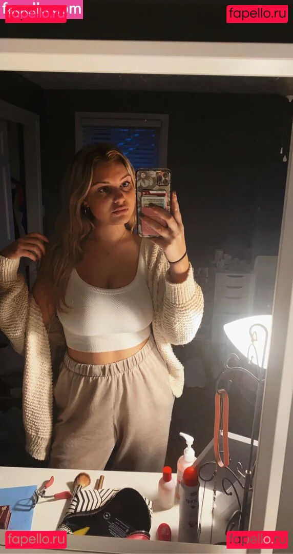 Leah Booth Onlyfans Photo Gallery 