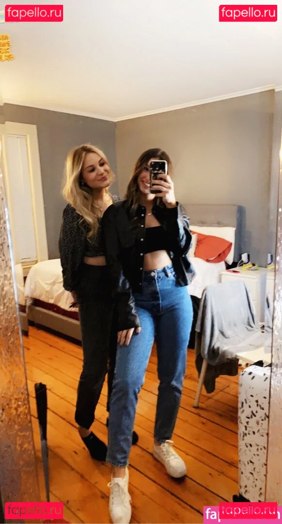 Leah Booth Onlyfans Photo Gallery 