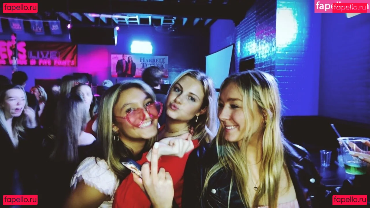 Leah Booth Onlyfans Photo Gallery 