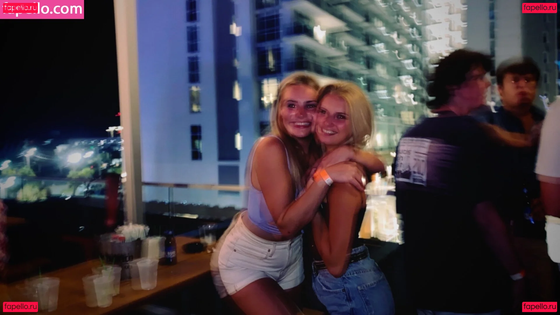 Leah Booth Onlyfans Photo Gallery 