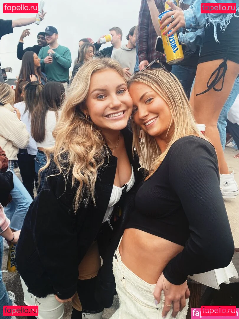 Leah Booth Onlyfans Photo Gallery 