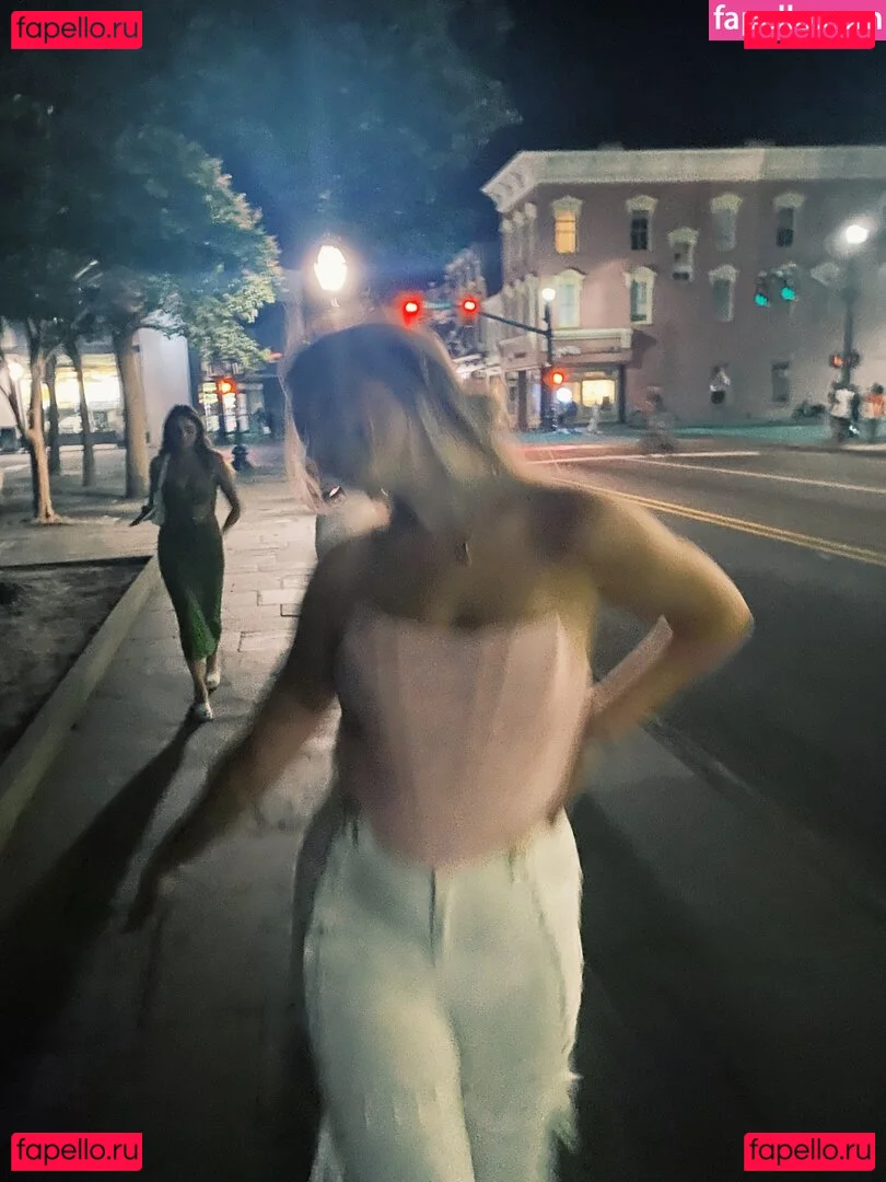 Leah Booth Onlyfans Photo Gallery 