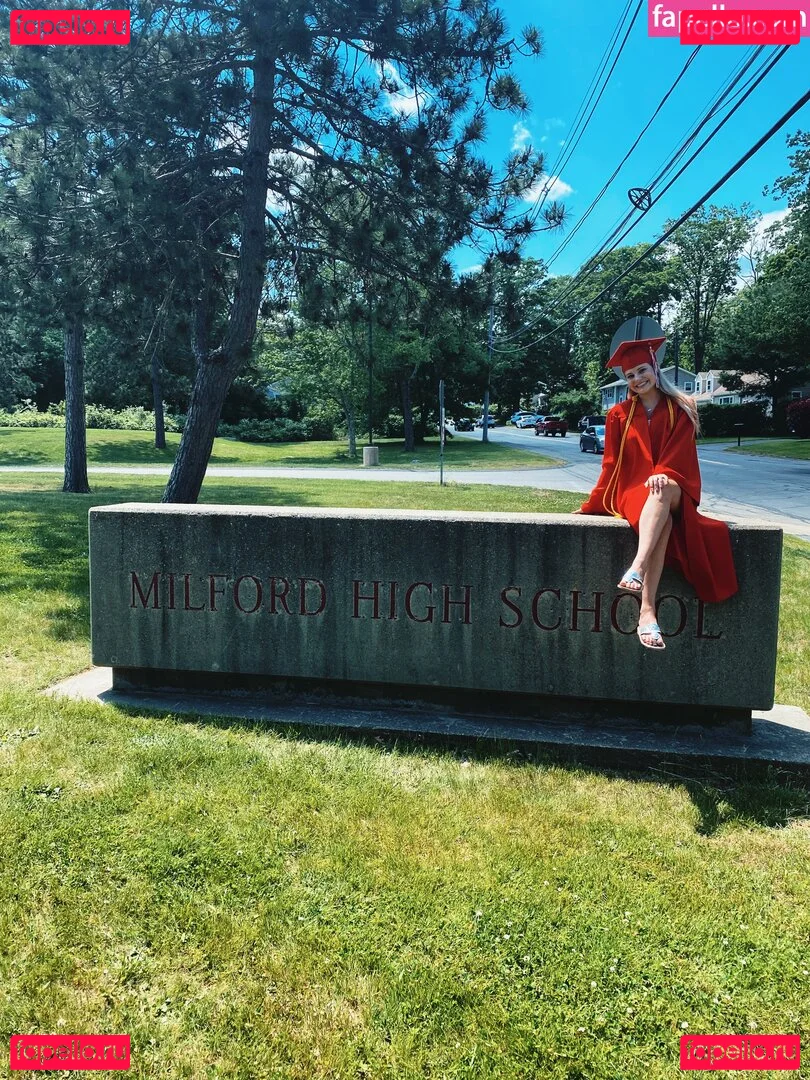 Leah Booth Onlyfans Photo Gallery 