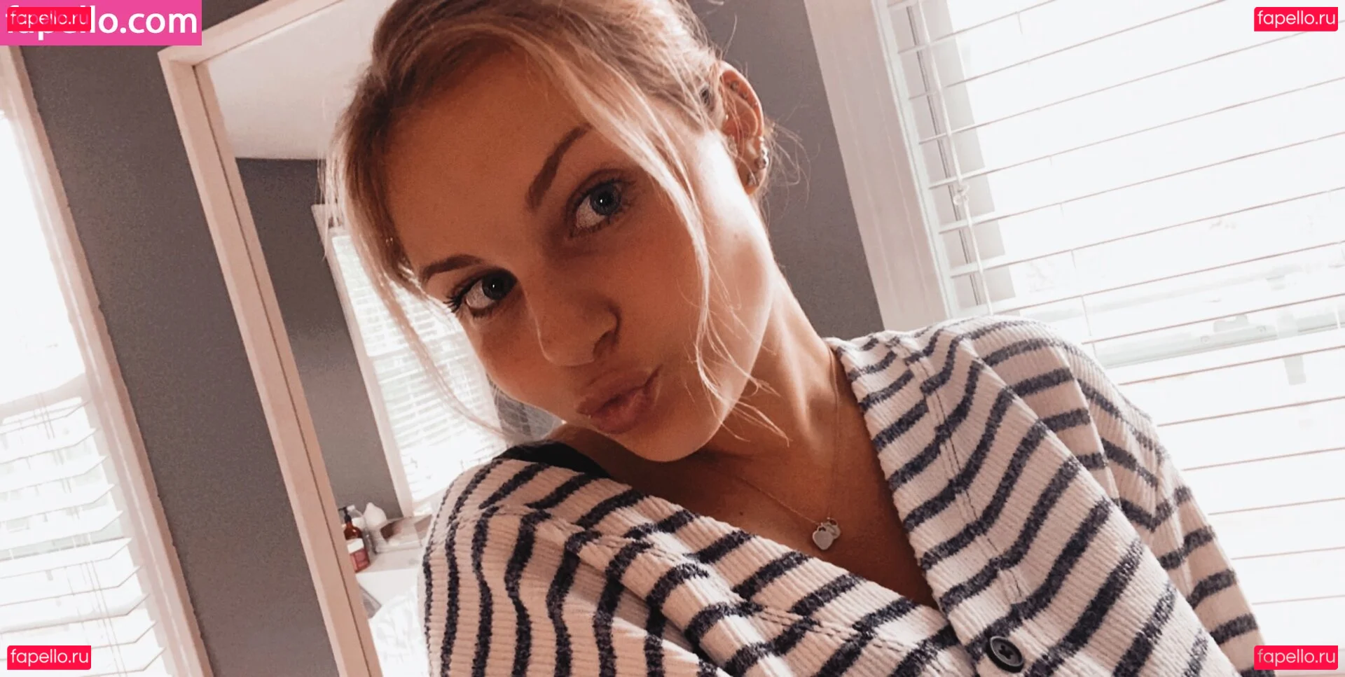 Leah Booth Onlyfans Photo Gallery 