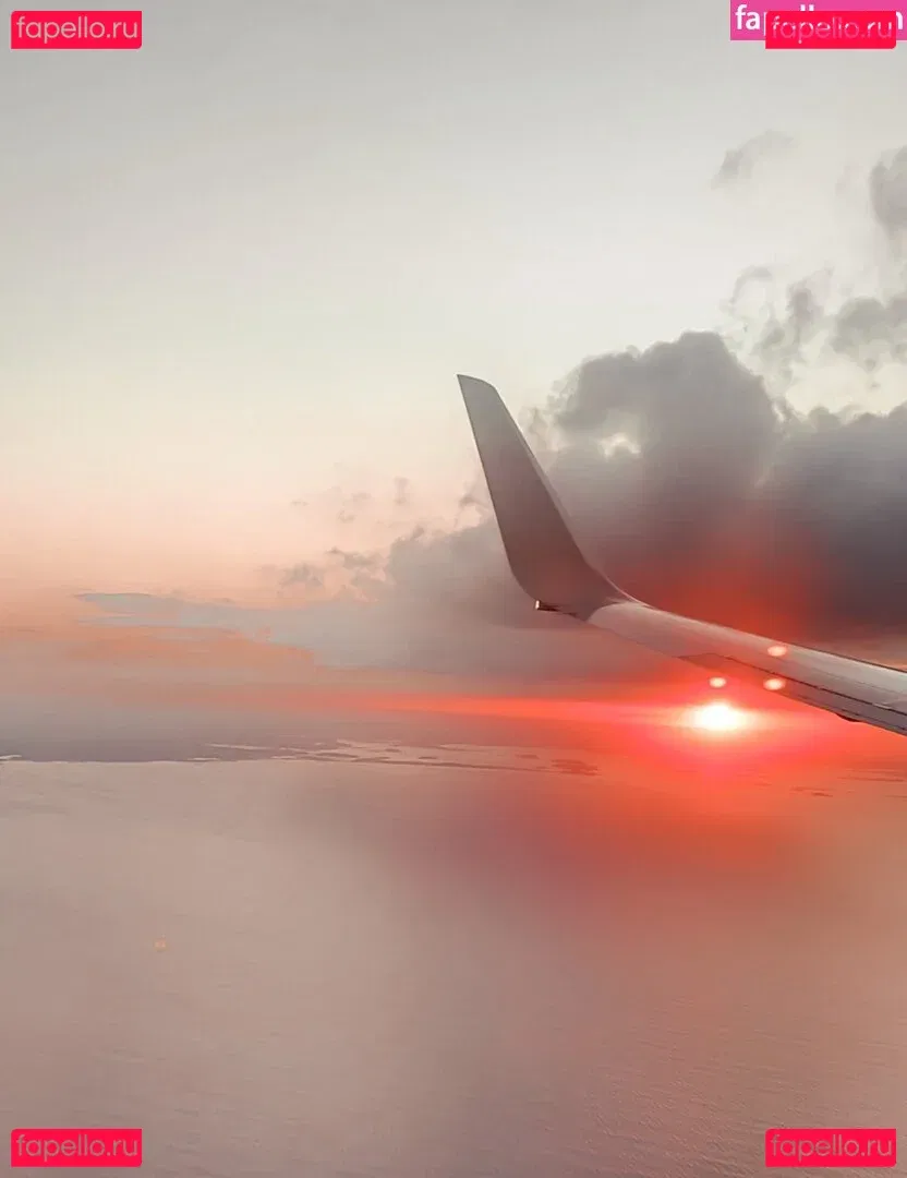 Leah Booth Onlyfans Photo Gallery 