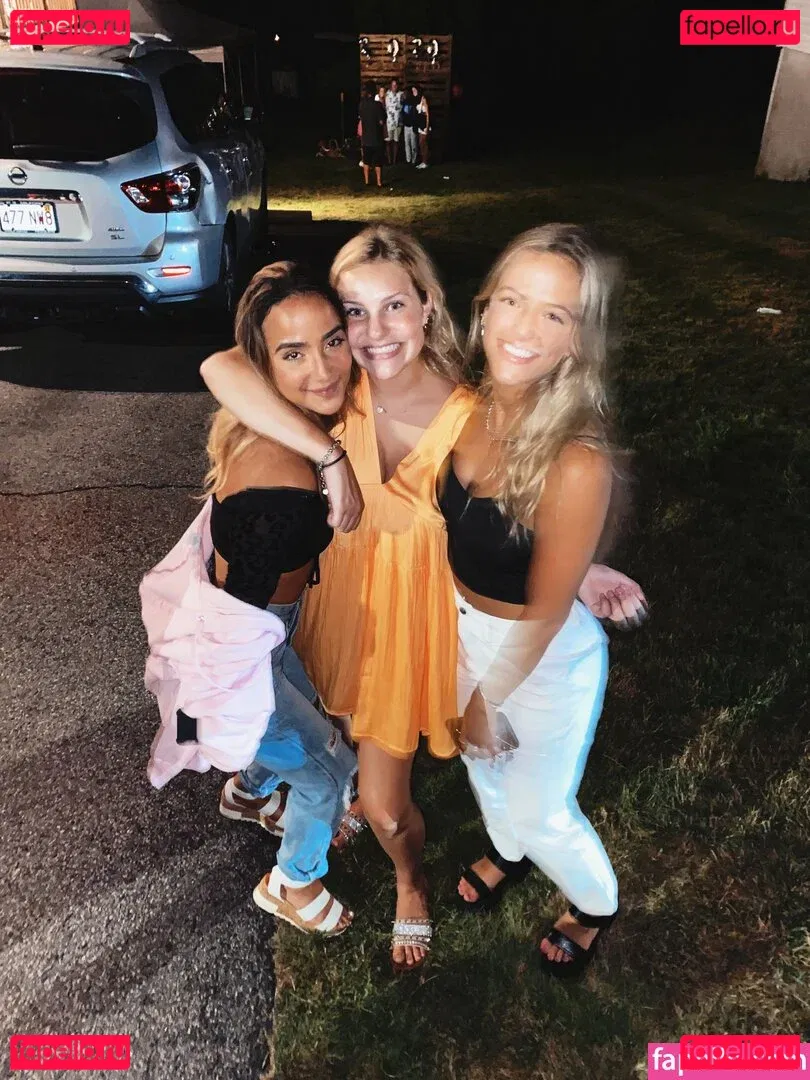 Leah Booth Onlyfans Photo Gallery 