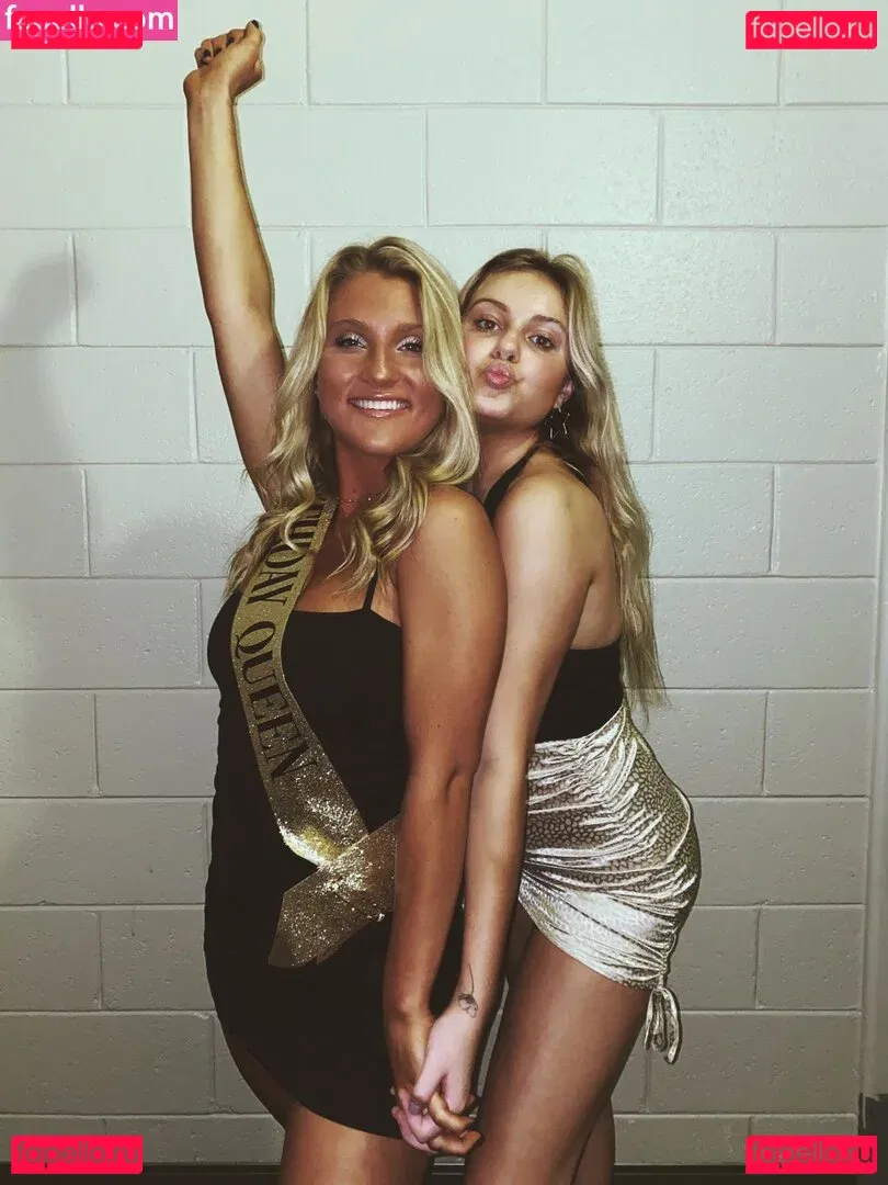 Leah Booth Onlyfans Photo Gallery 