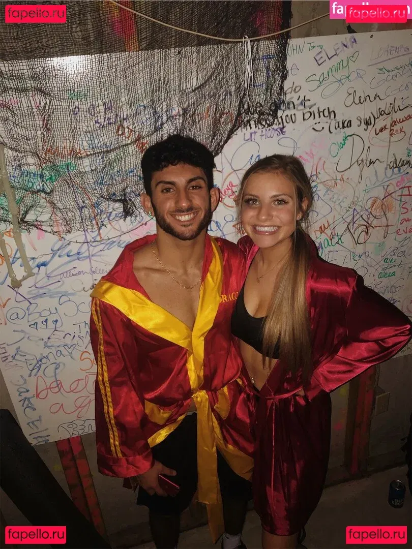 Leah Booth Onlyfans Photo Gallery 