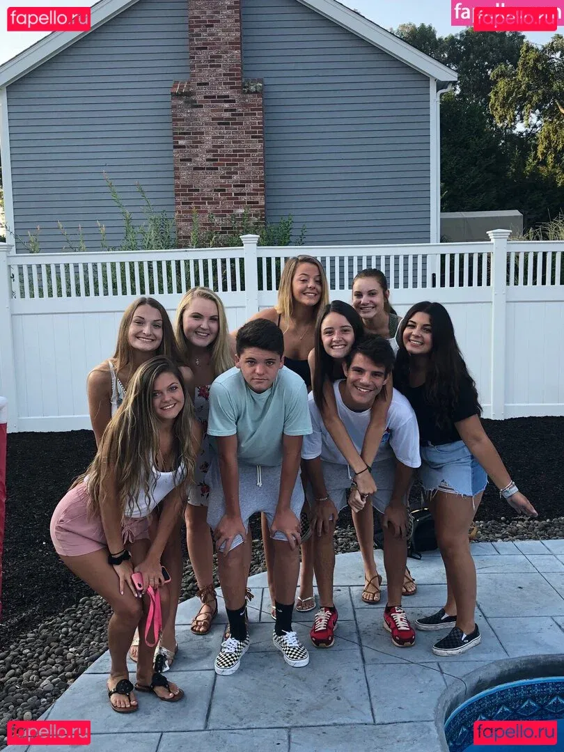 Leah Booth Onlyfans Photo Gallery 