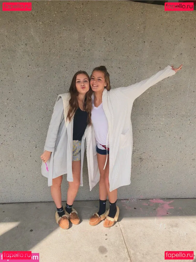 Leah Booth Onlyfans Photo Gallery 