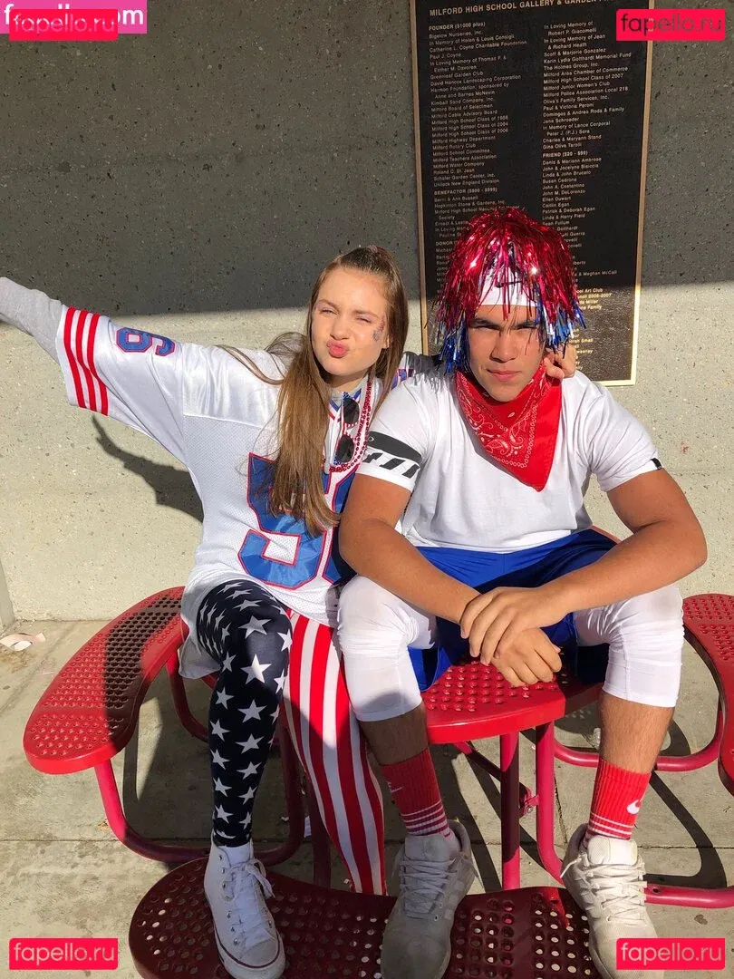 Leah Booth Onlyfans Photo Gallery 