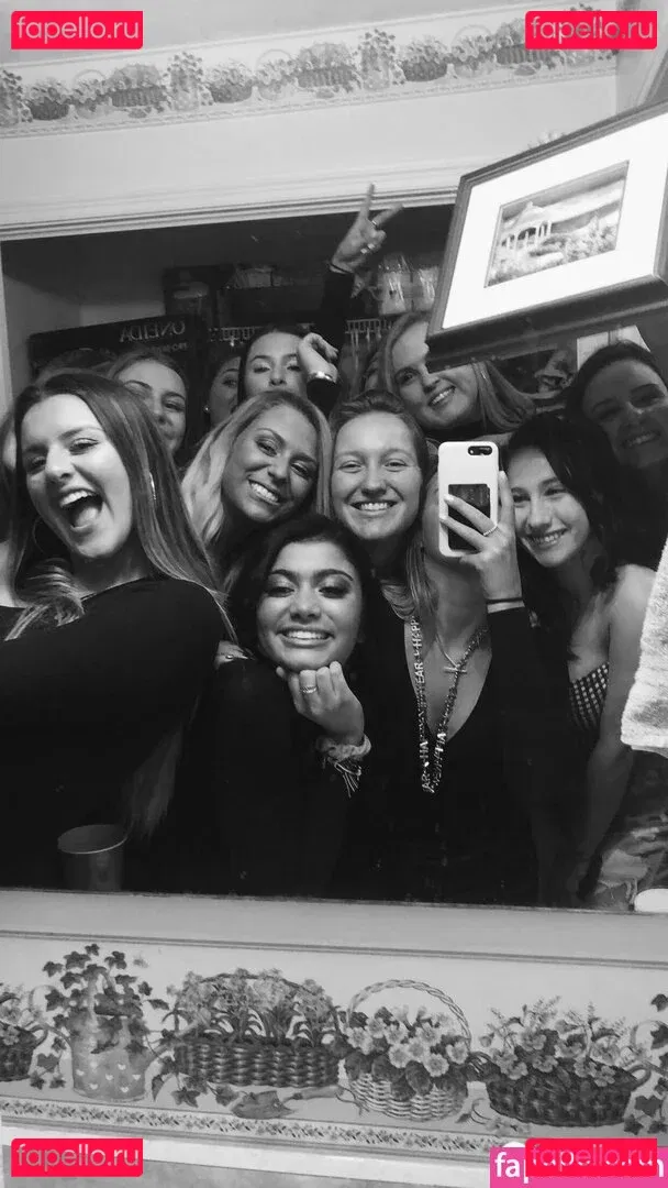 Leah Booth Onlyfans Photo Gallery 