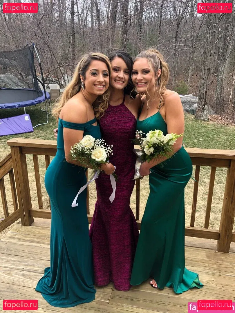 Leah Booth Onlyfans Photo Gallery 