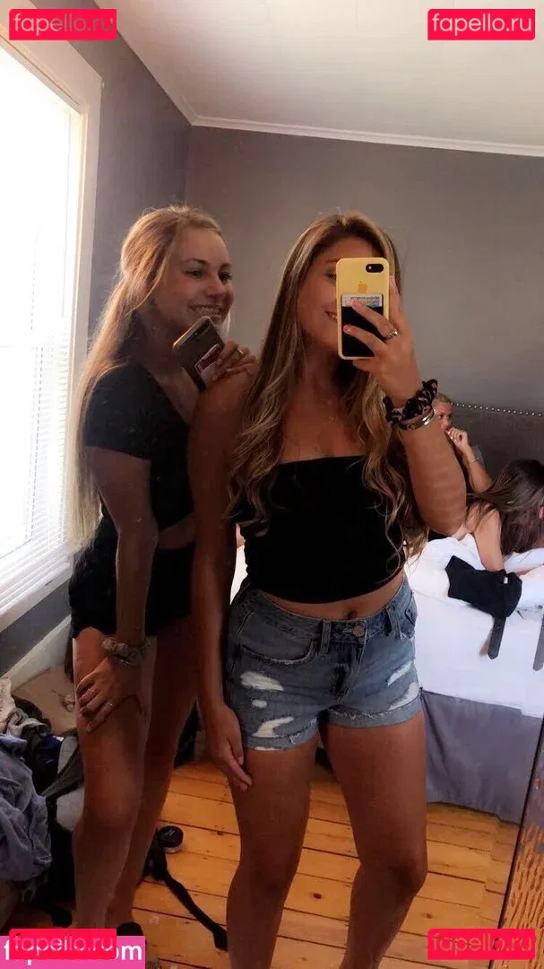 Leah Booth Onlyfans Photo Gallery 