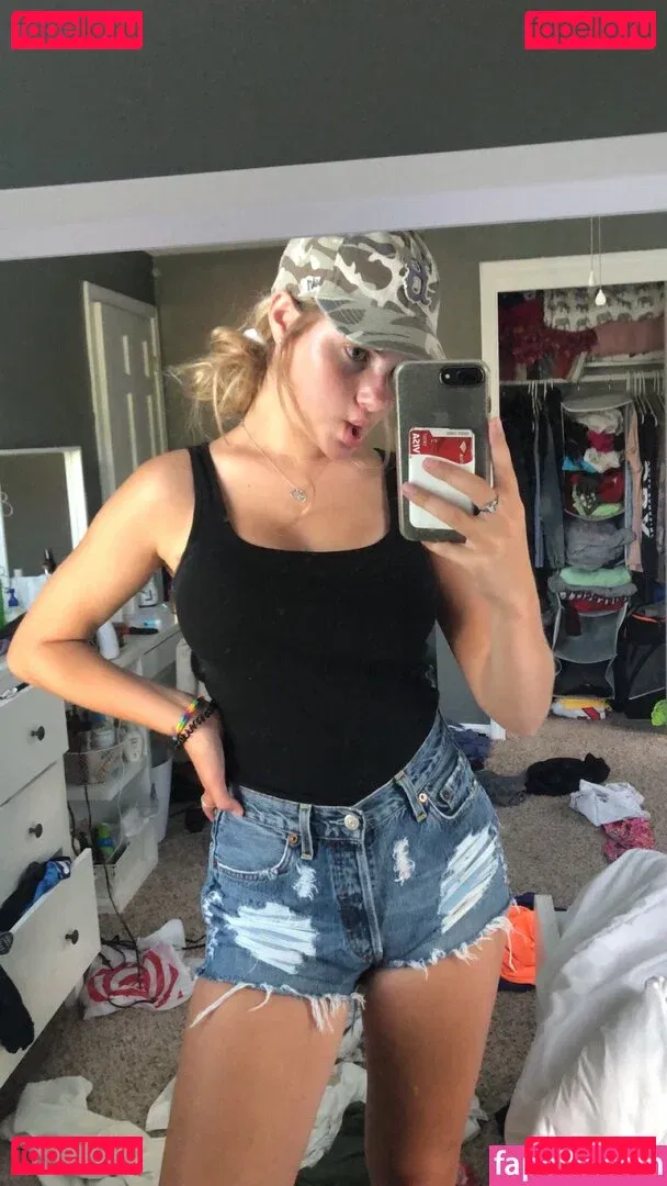 Leah Booth Onlyfans Photo Gallery 