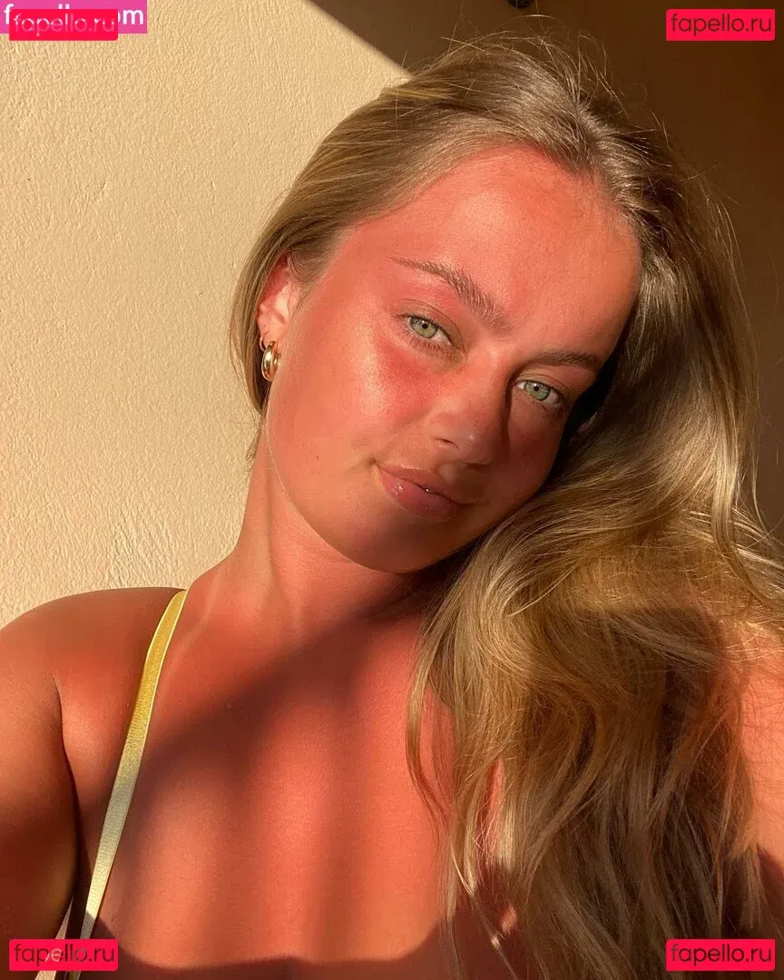 Leah Booth Onlyfans Photo Gallery 