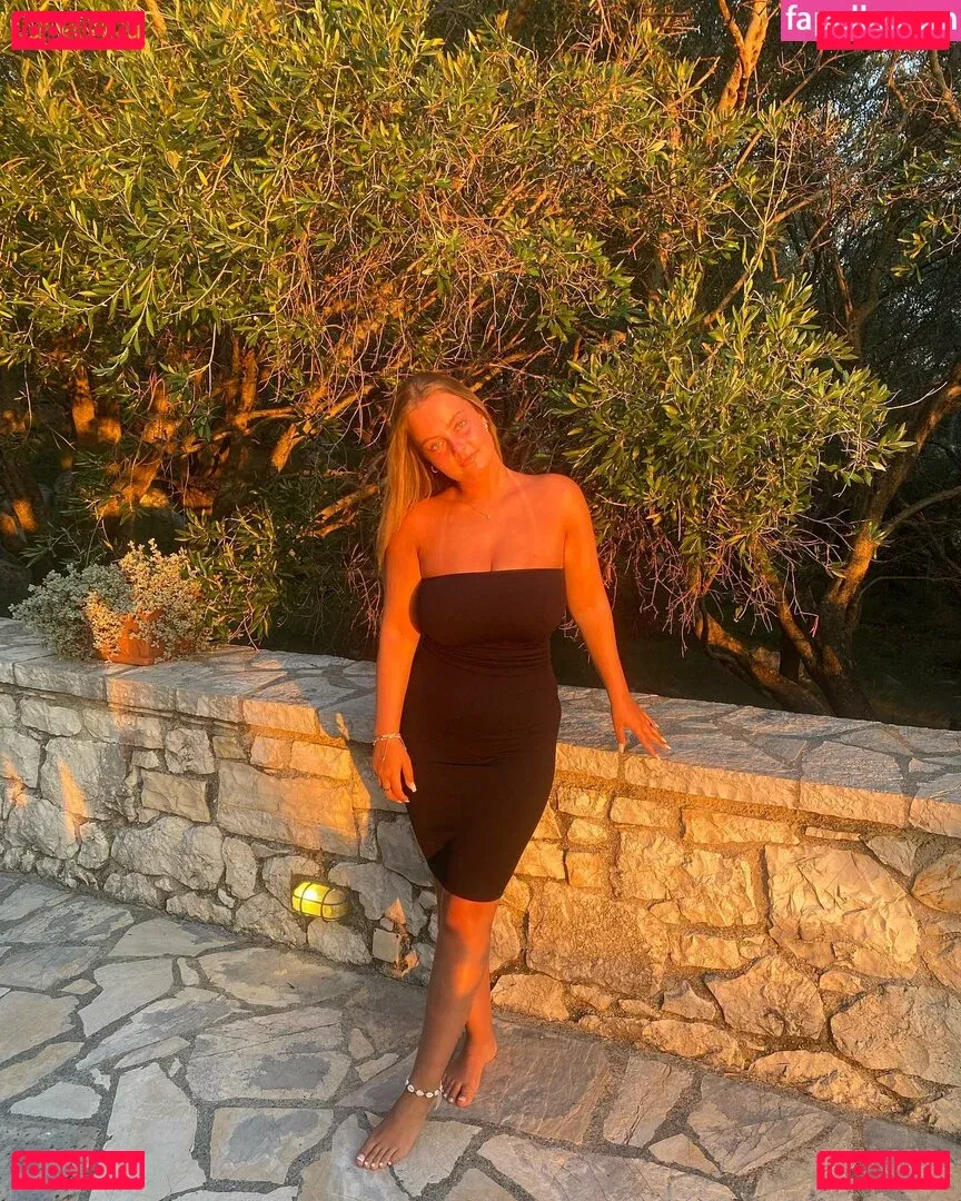 Leah Booth Onlyfans Photo Gallery 