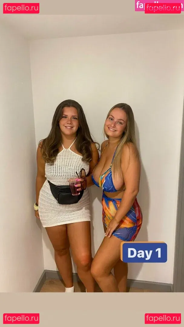 Leah Booth Onlyfans Photo Gallery 