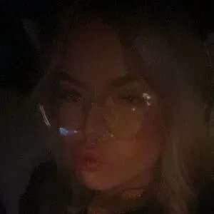 Lily Larimar Onlyfans Photo Gallery 