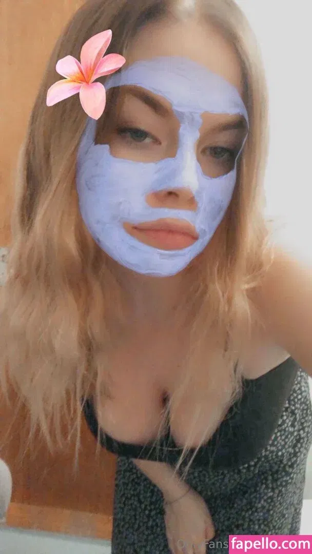 Lily Larimar Onlyfans Photo Gallery 