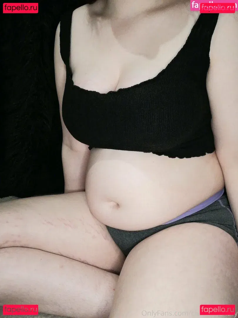 chubbycanary Onlyfans Photo Gallery 