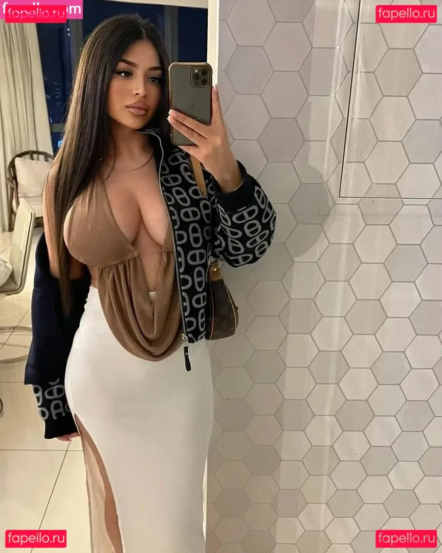 Miriam Onlyfans Photo Gallery 