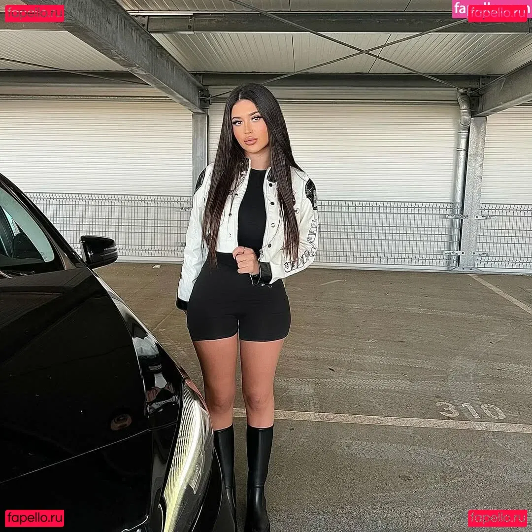 Miriam Onlyfans Photo Gallery 