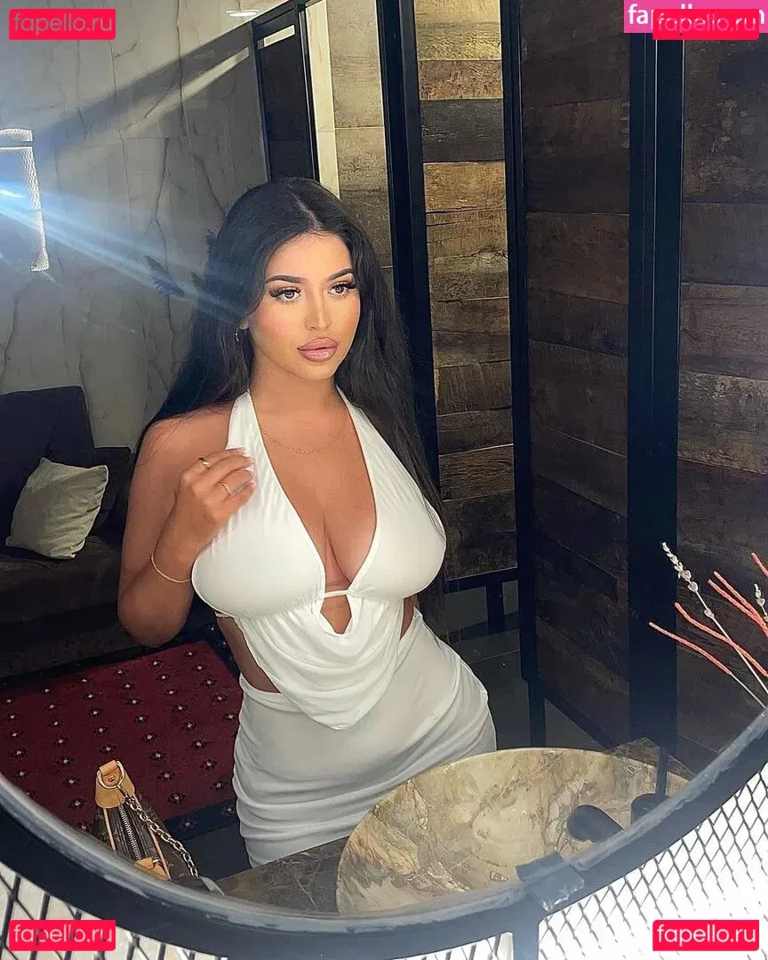 Miriam Onlyfans Photo Gallery 