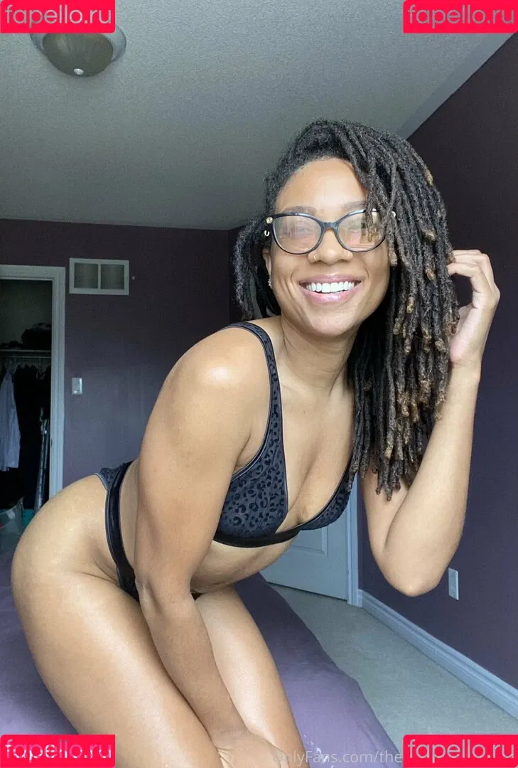iamkirakadence Onlyfans Photo Gallery 