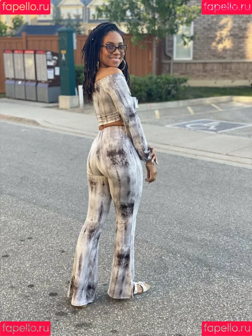 iamkirakadence Onlyfans Photo Gallery 