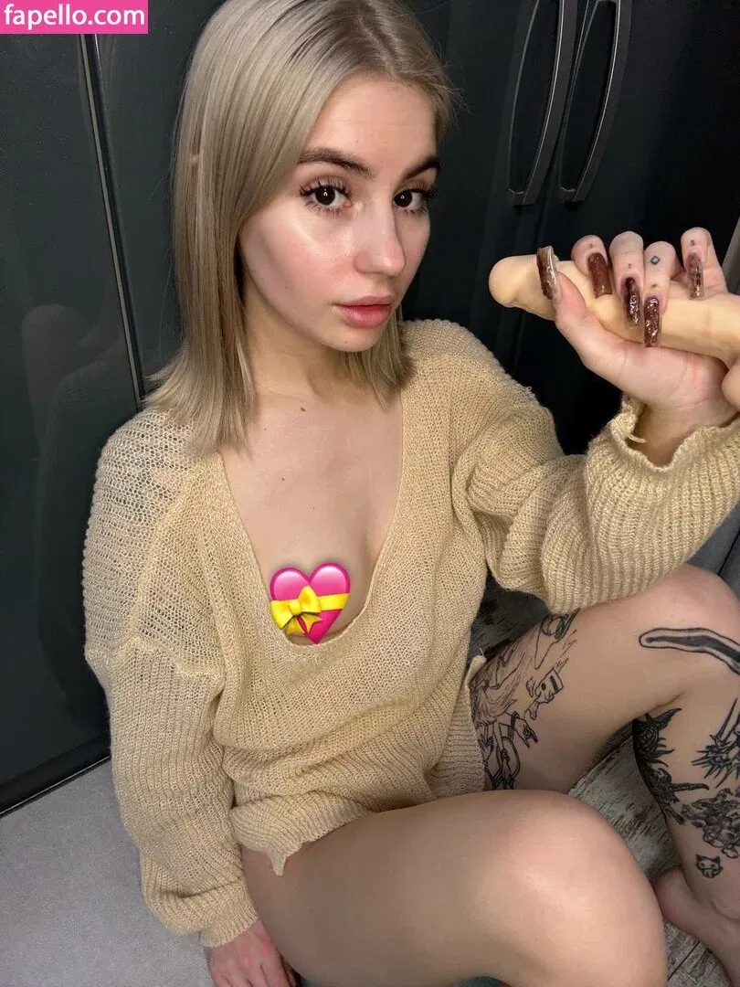 Sly_korina Onlyfans Photo Gallery 