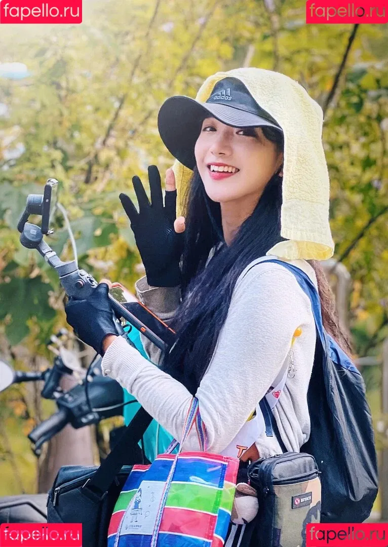 jinnytty Onlyfans Photo Gallery 