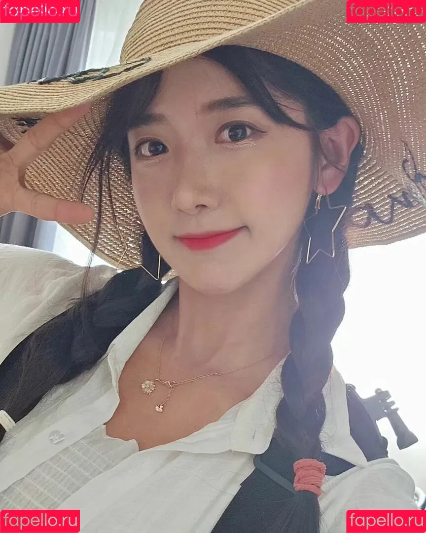jinnytty Onlyfans Photo Gallery 