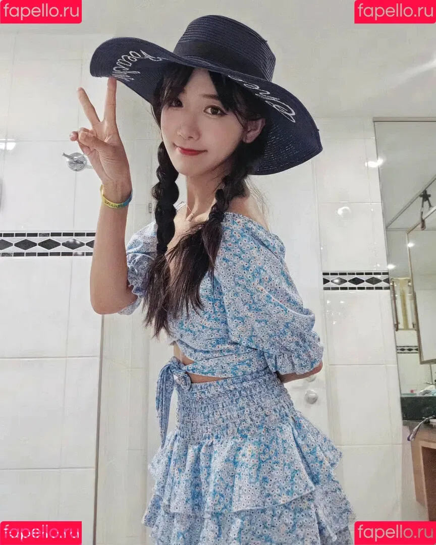 jinnytty Onlyfans Photo Gallery 
