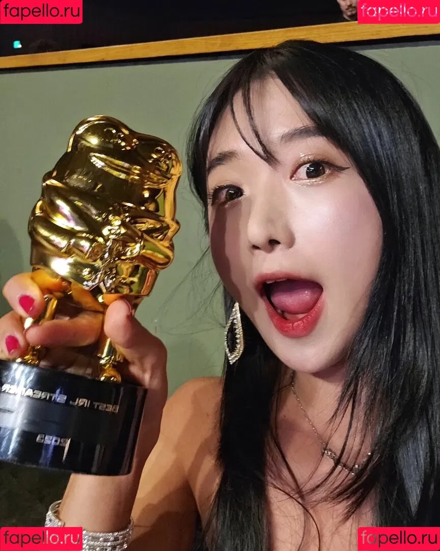 jinnytty Onlyfans Photo Gallery 