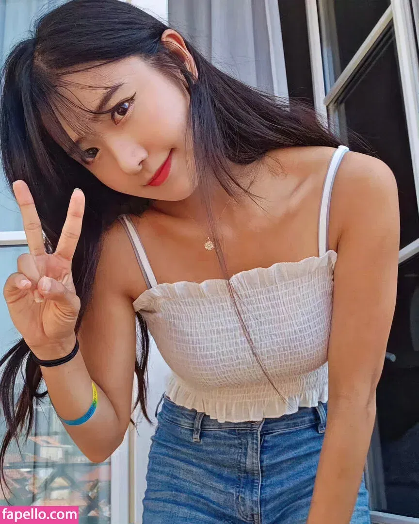 jinnytty Onlyfans Photo Gallery 