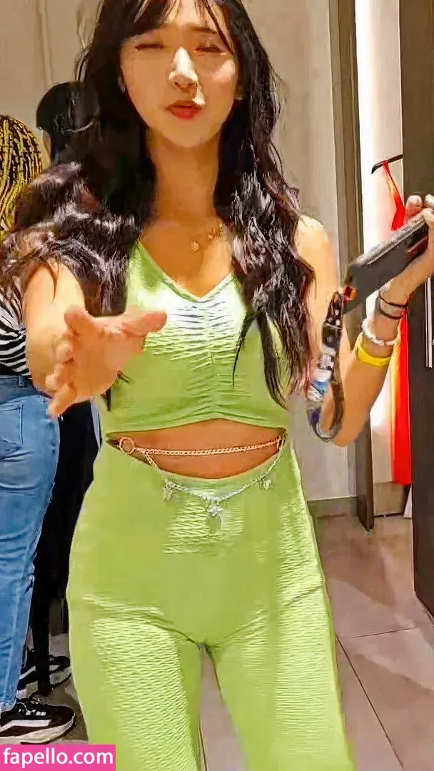 jinnytty Onlyfans Photo Gallery 