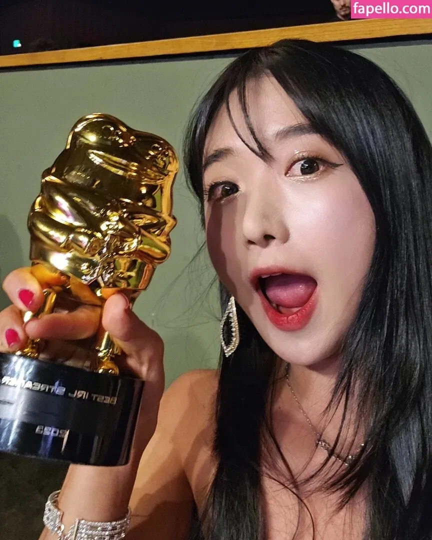 jinnytty Onlyfans Photo Gallery 