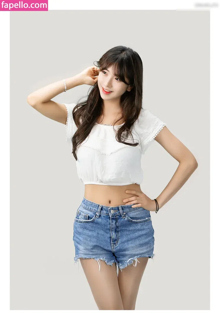 jinnytty Onlyfans Photo Gallery 