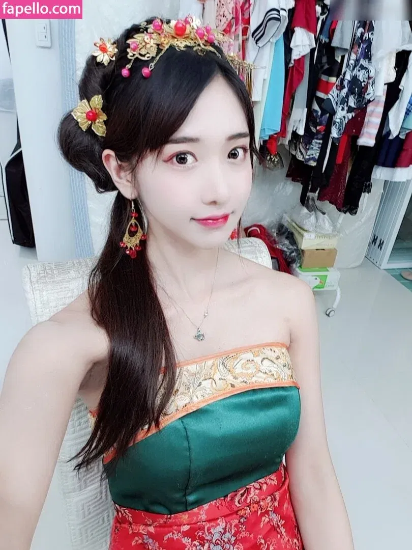 jinnytty Onlyfans Photo Gallery 