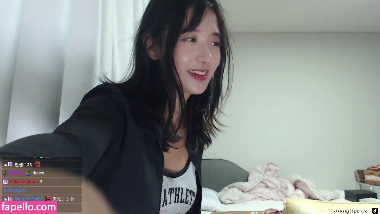 jinnytty Onlyfans Photo Gallery 